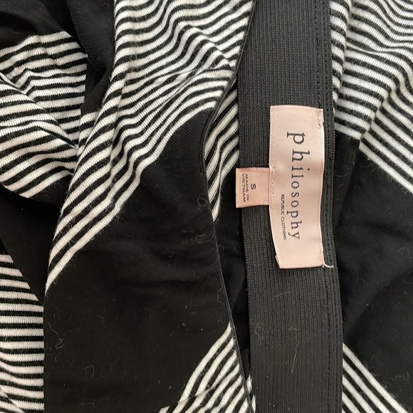 Black and white striped maxi skirt - Picture 2 of 3